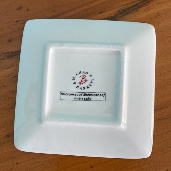 Small Bee Plate - Picture 3 of 5